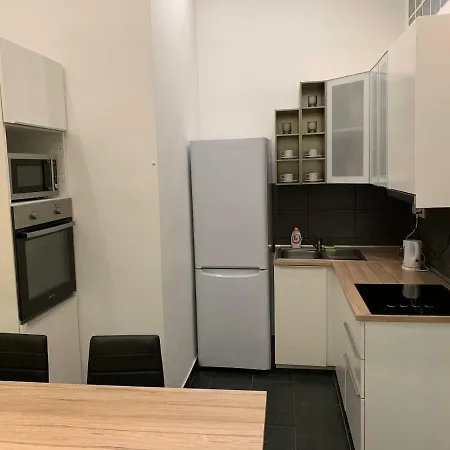 Nefelejcs Utca 9 Apartment