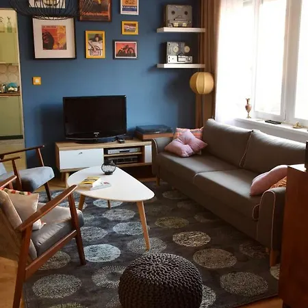 Bleak House - Bauhaus In Greener Apartman Budapest