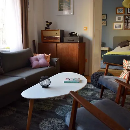 Apartman Bleak House - Bauhaus In Greener Budapest