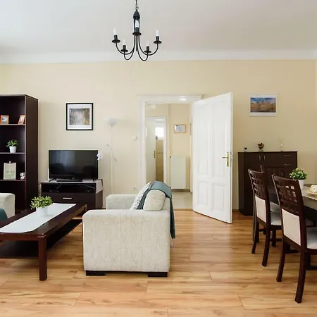 Casa Nostra Basilica Apartment *