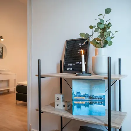 Liv Apartment
