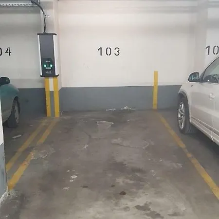 Free Garage!!! Downtown Near The New York Coffee House Apartment *