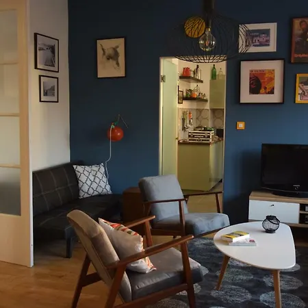 Bleak House - Bauhaus In Greener Apartman Budapest
