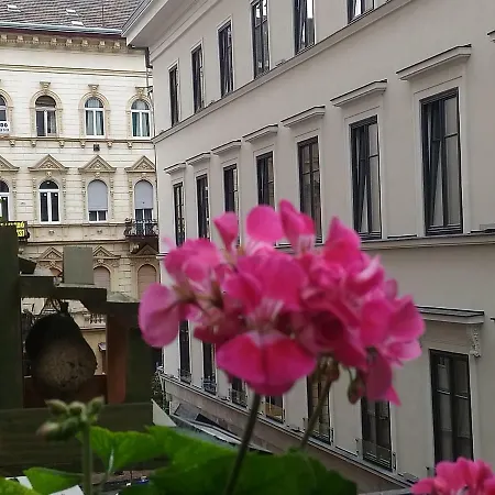 3 Bedrooms Suite, 2 Bathrooms, Balcony At Opera Apartment