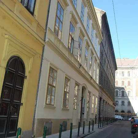3 Bedrooms Suite, 2 Bathrooms, Balcony At Opera Budapest