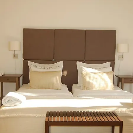 3 Bedrooms Suite, 2 Bathrooms, Balcony At Opera Apartment Budapest