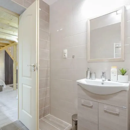 Bpr Luminous Design Apartment Budapest