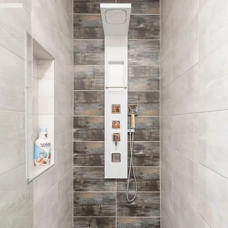 Modern 2 Bedroom With Free Airport Transfer Apartman Budapest
