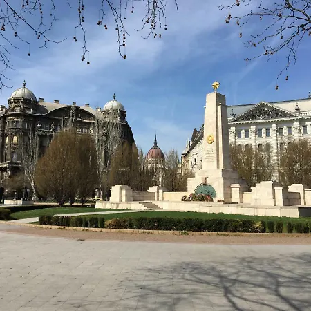 Modern 2 Bedroom With Free Airport Transfer Apartman Budapest