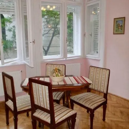 Parliament Alkotmany Utca 4 Apartment *