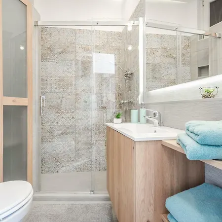 Bpr Thrill Design With A/c Apartment