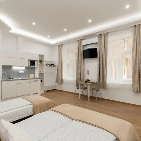 Holidays Downtown Apartment *