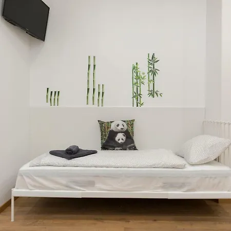 Holidays Downtown Apartment *