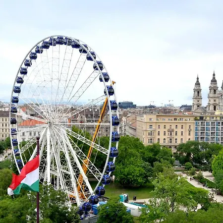 Corso * Budapest