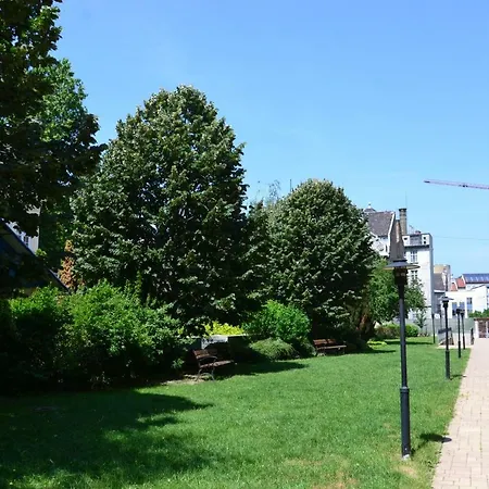 Tuscany Garden-free Parking-balcony-ac- Elevator Apartment Budapest