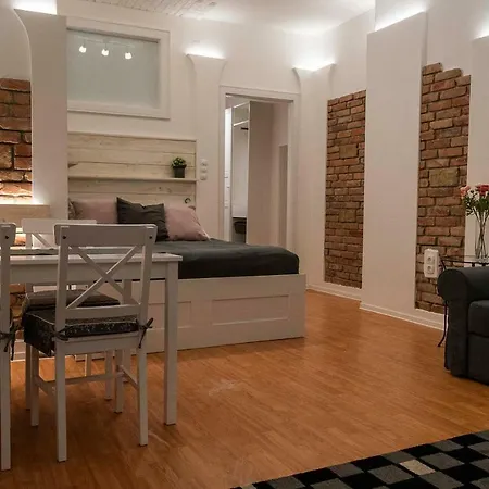 Apartment O&b *