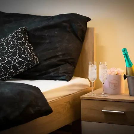 Wiky's With 3bathrooms Apartment Budapest