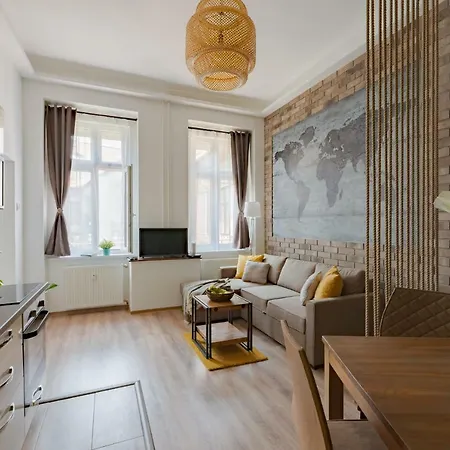 Apartment Kira *