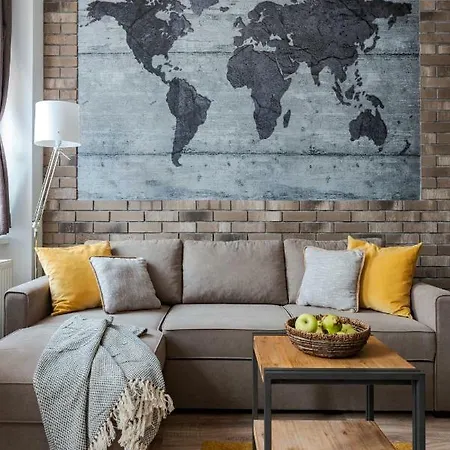 Kira Apartment