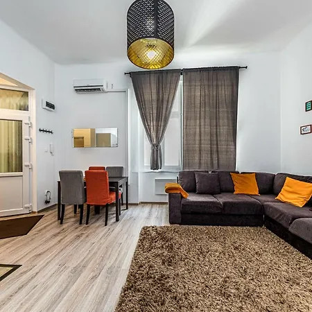 Precious Spot Apartment *