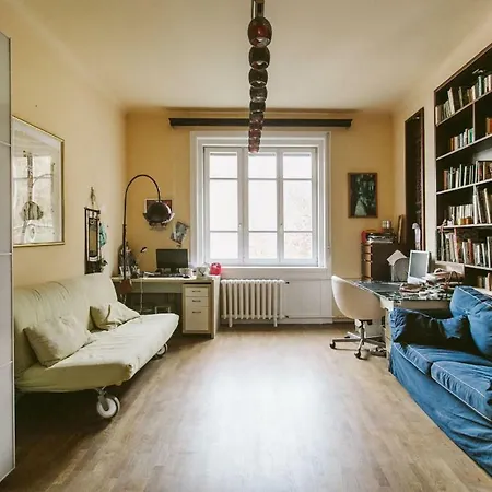 Apartment Luxury View On To The Castle