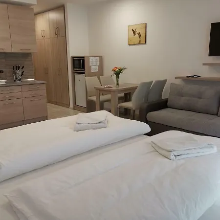 Corvin Apartmanhotel 3*