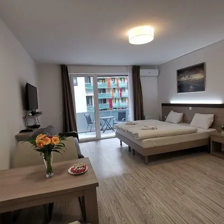 Apartmanhotel Corvin 3*