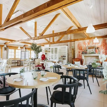 Petnehazy Hotell 3*