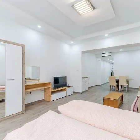 House4us.central Budapest.luxury Apartment. Deak Ferenc Ter Apartment Budapest