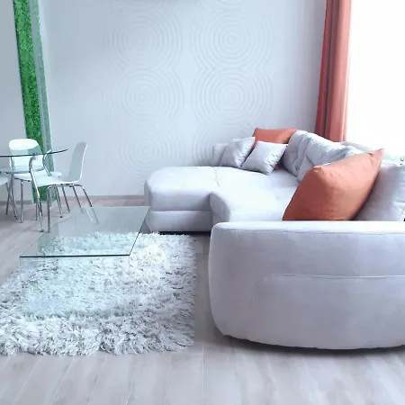 Apartment Modern, Quiet & Cozy In The Middle Of Downtown Near Danube At Fashion Street