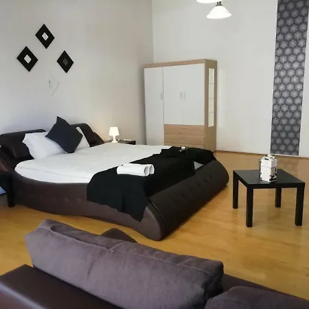 Kalvin Apartment