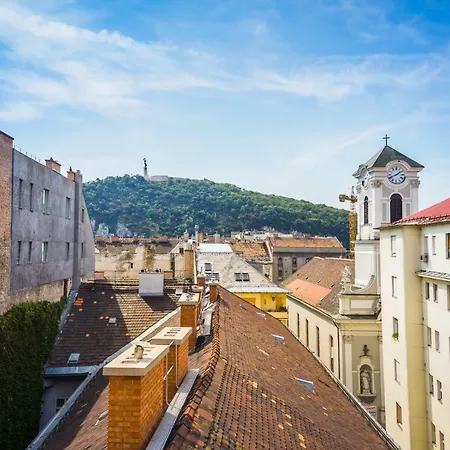 65 Négyzetméteres, 1 Hálószobás, 1 Saját Fürdőszobával Rendelkező Apartman 5. Kerület - Belváros Te Apartman Budapest