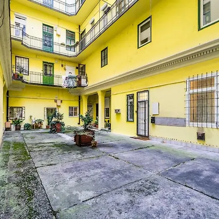 Apartment Comfy Designer In Ruin Pub District