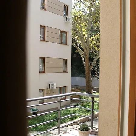 Apartman The Prince's Neighbour With Free Garage