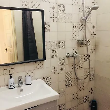 Hadik Apartment