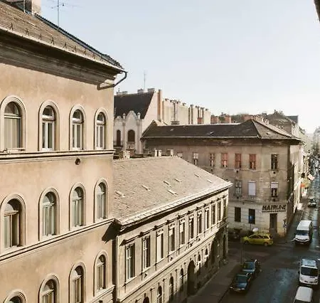 Downtown Akacfa 58 Apartment Budapest