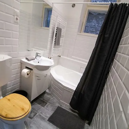 Cheerful And Cozy 2 Bedrooms 2 Bathrooms With Location *