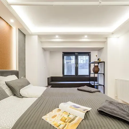 Luxury Loft Apartment *
