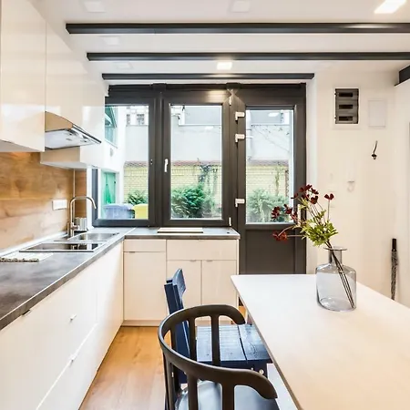 Luxury Loft Apartment *