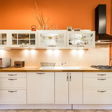 Maison Orange & Maison Rose