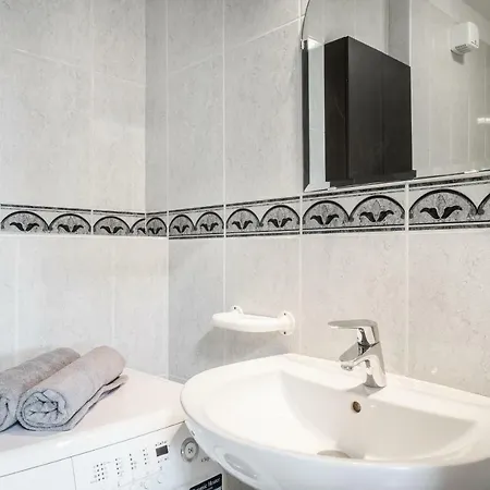 Bpr Soho Boutique With Ac Budapest