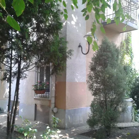Lily Apartment