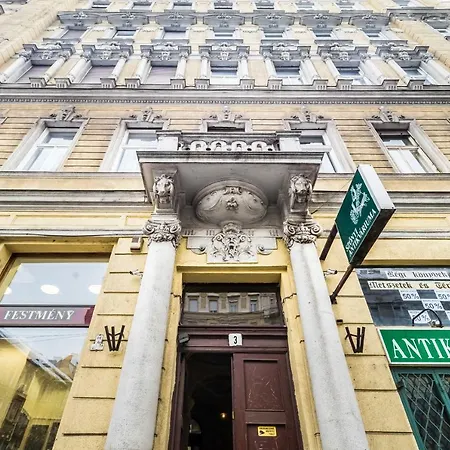 Apartment St Stephen Boulevard Next To Danube *