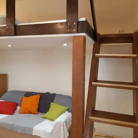 Csengery Street Apartment