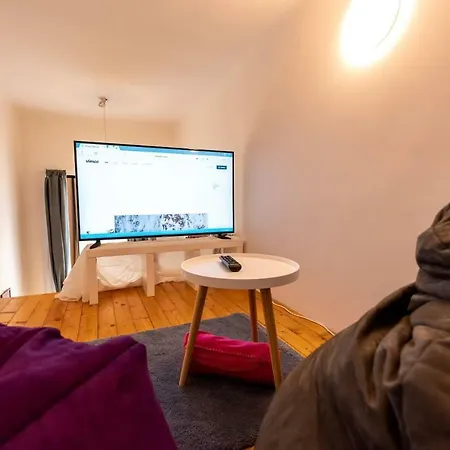 Apartment K5 - The Happy In The Nightlife Zone