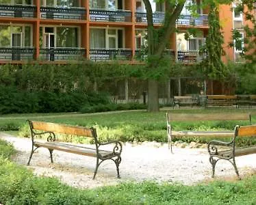 Ibs Garden Hotel 3*