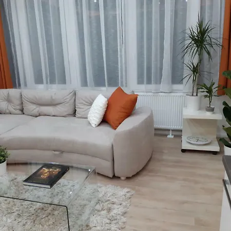 Modern, Quiet & Cozy In The Middle Of Downtown Near Danube At Fashion Street Apartment
