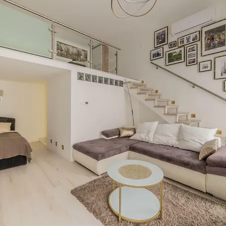 Apartment Luxury Ab