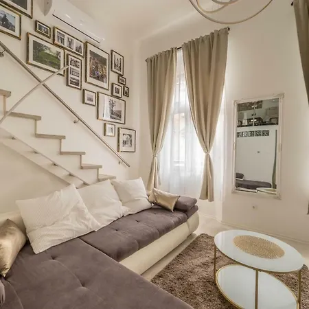 Luxury Ab * Budapest