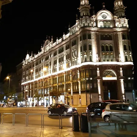 Modern, Quiet & Cozy In The Middle Of Downtown Near Danube At Fashion Street *